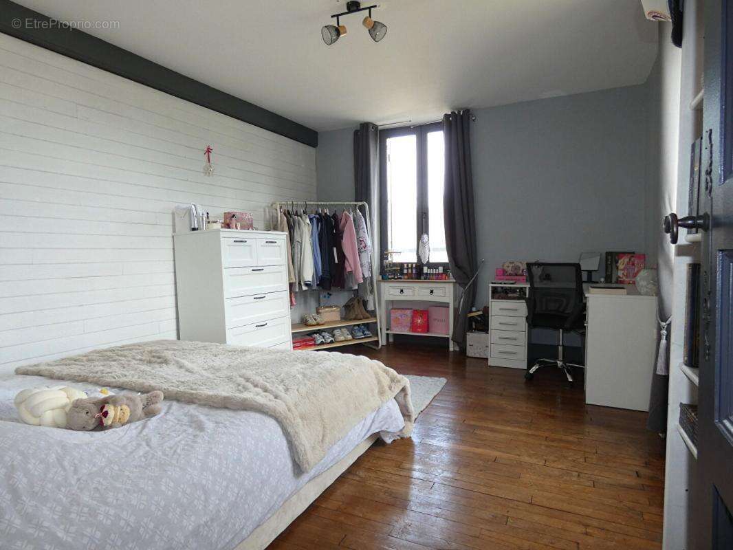 Maison à HAUTEFORT