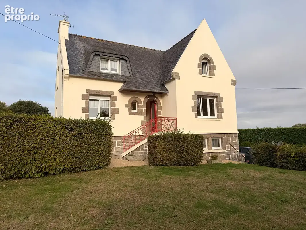 Maison à PLEYBER-CHRIST