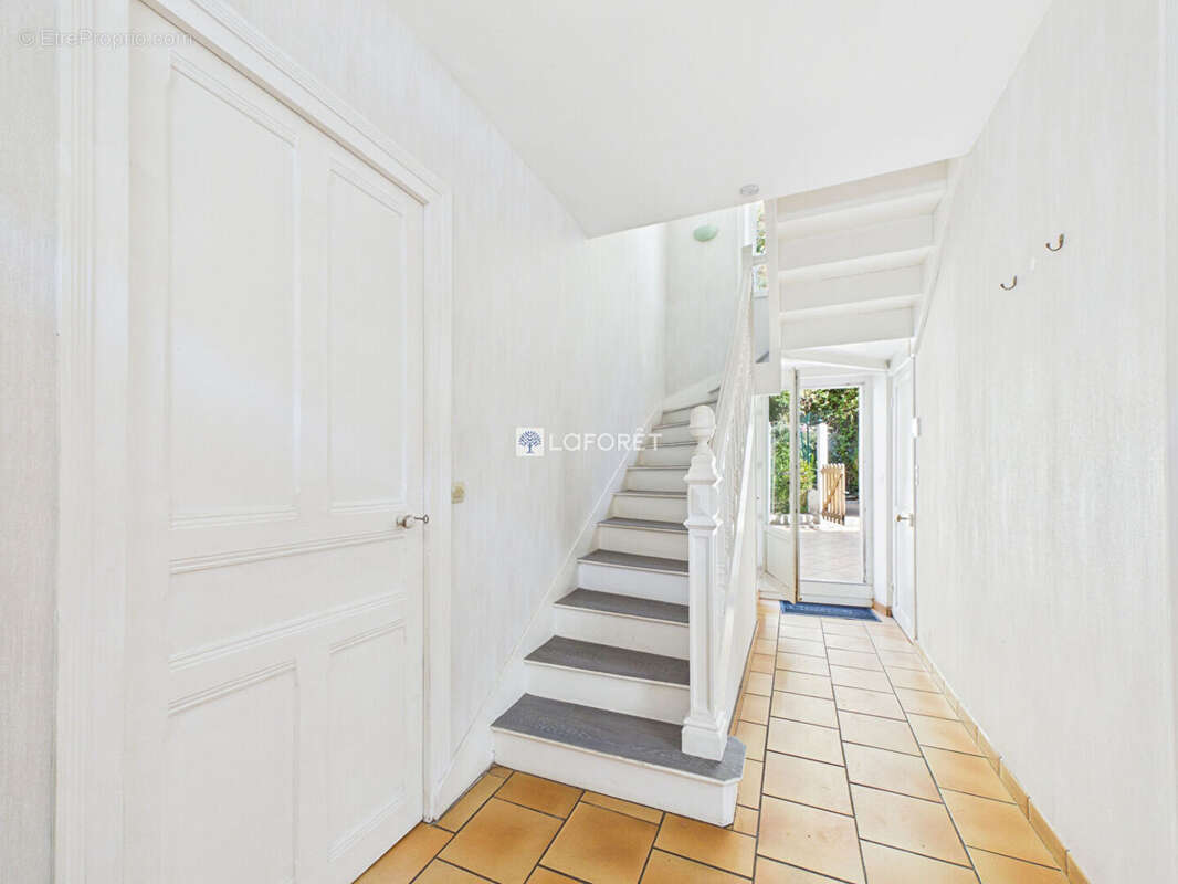 Maison Port Launay 8 pièce(s)  167 m2 avec jardin - photo 12