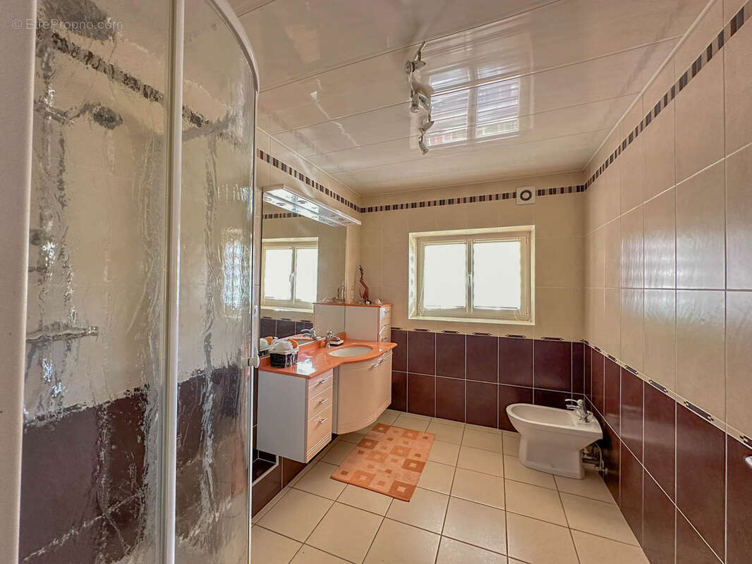 Appartement à ENNERY