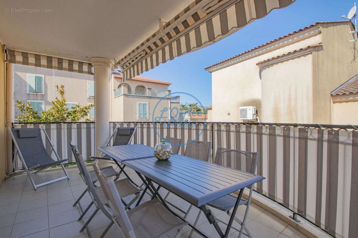 Appartement à CARQUEIRANNE