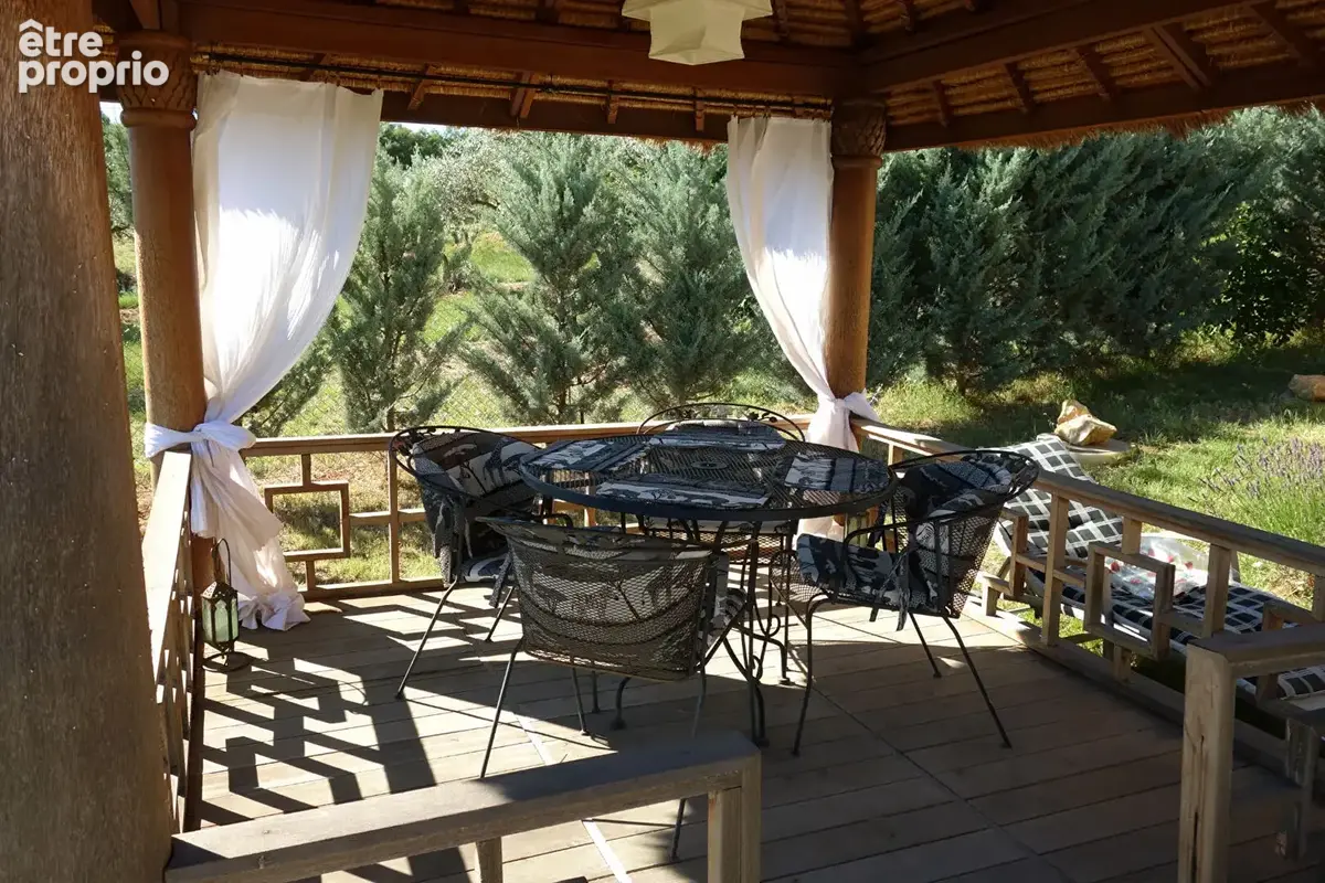 AUPS, superbe propriété comprenant une villa d'architecte ,un bastidon et piscine sur 2996 m2. - photo 15