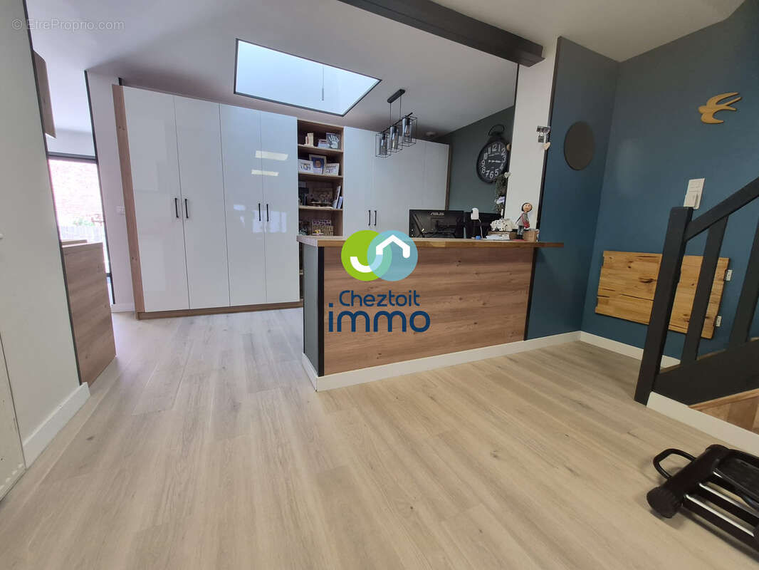 Maison de ville entièrement rénovée - photo 5