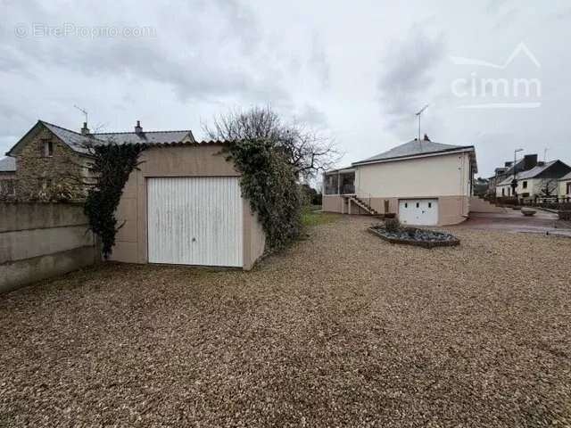 Maison à DERVAL