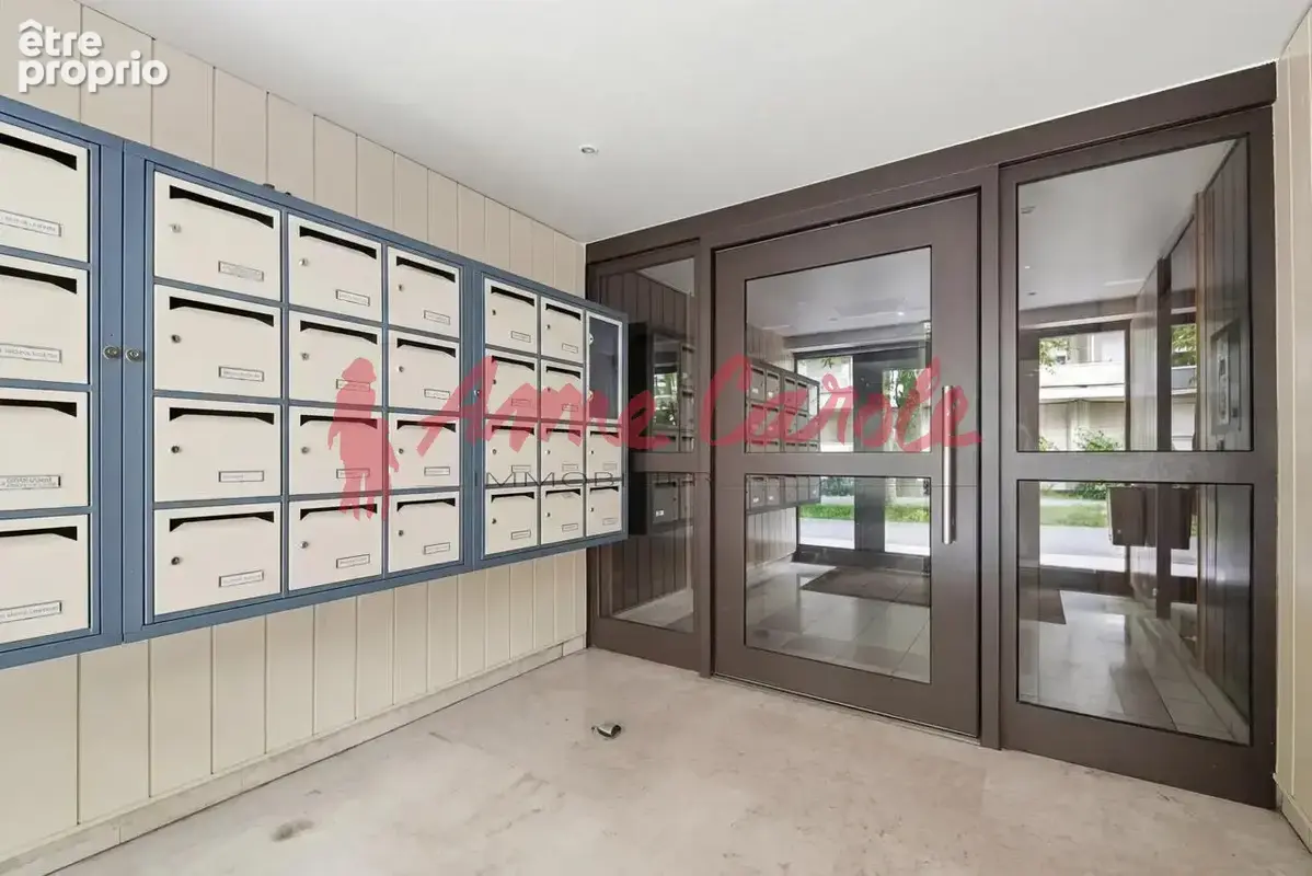 Appartement familial aux beaux volumes de 71 M2, idéalement situé ! - photo 9