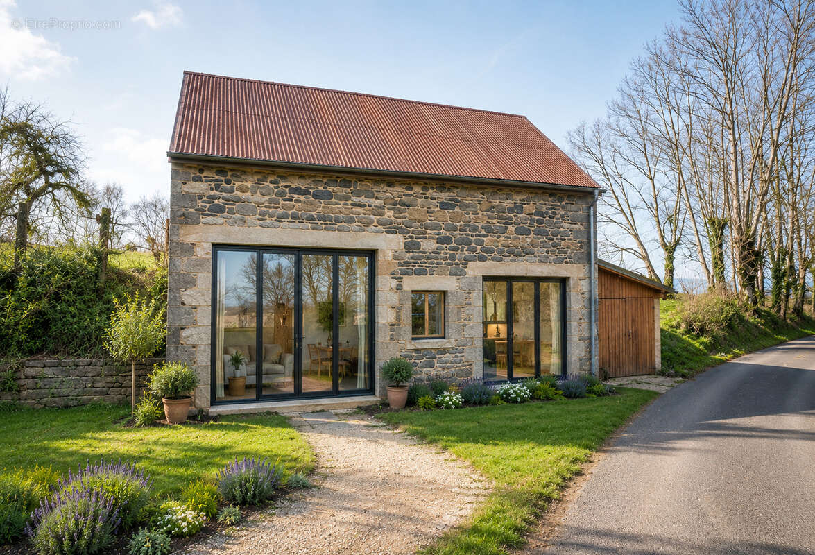 Maison à ORCIVAL