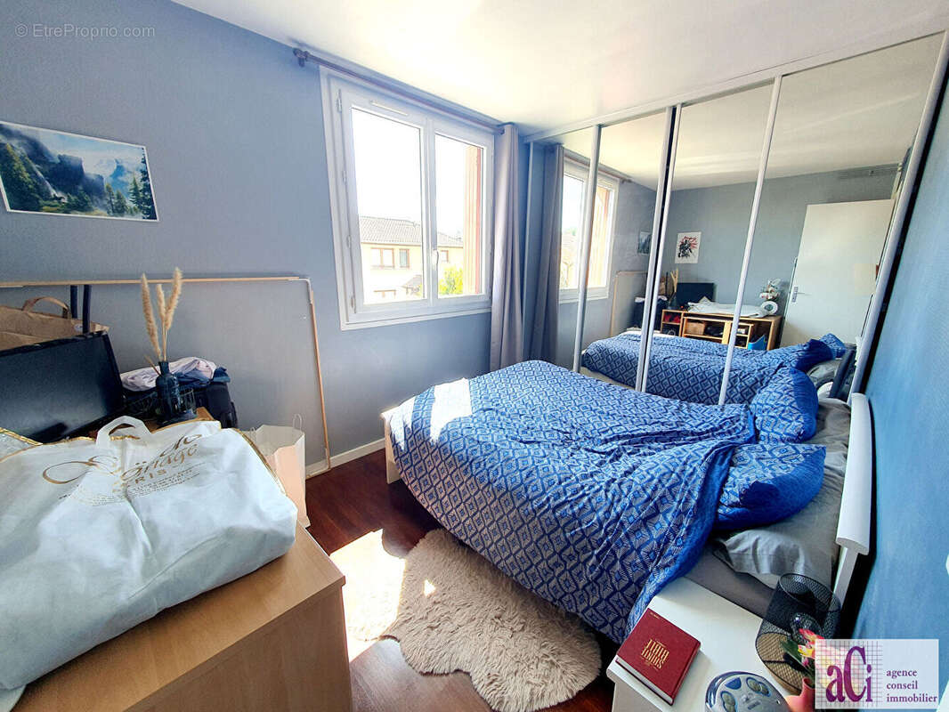 Appartement à L&#039;HAY-LES-ROSES