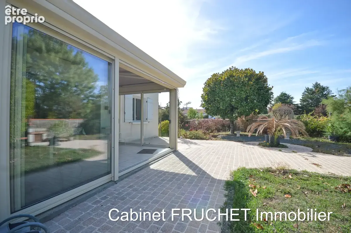 Charmante maison en centre ville de CHANTONNAY - photo 2