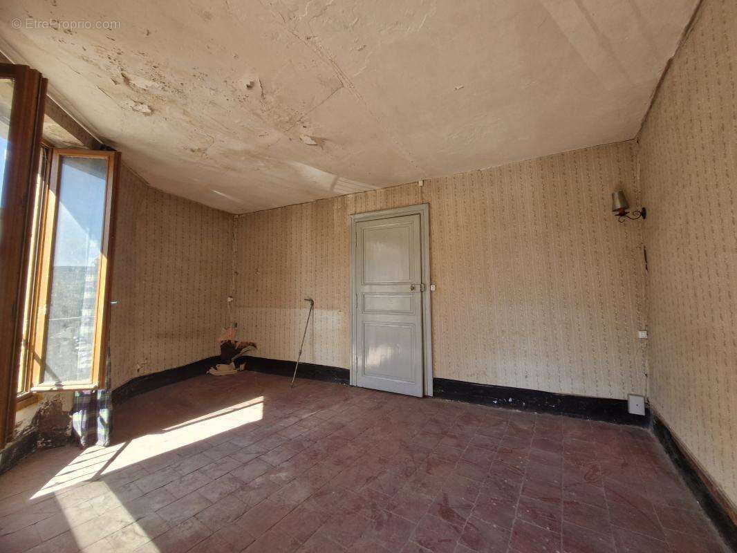 MILLAU centre-ville, lot de deux appartements de 30 m² chacun - photo 4