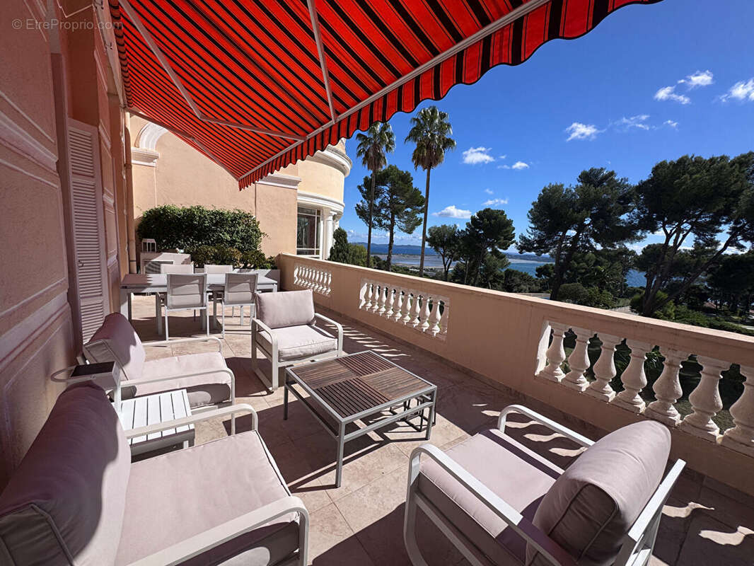 Appartement à HYERES