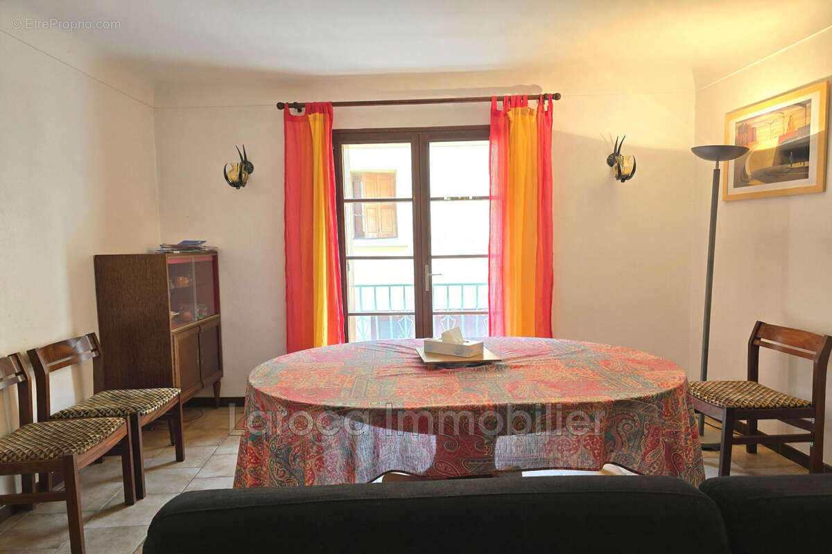 Maison à LAROQUE-DES-ALBERES