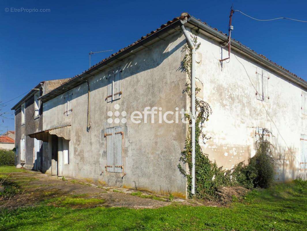 Maison à CIRE-D&#039;AUNIS