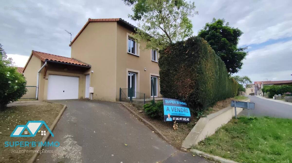 Maison à MAZEYRAT-D&#039;ALLIER