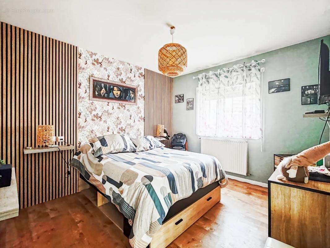 Maison à CHANTELOUP-LES-BOIS