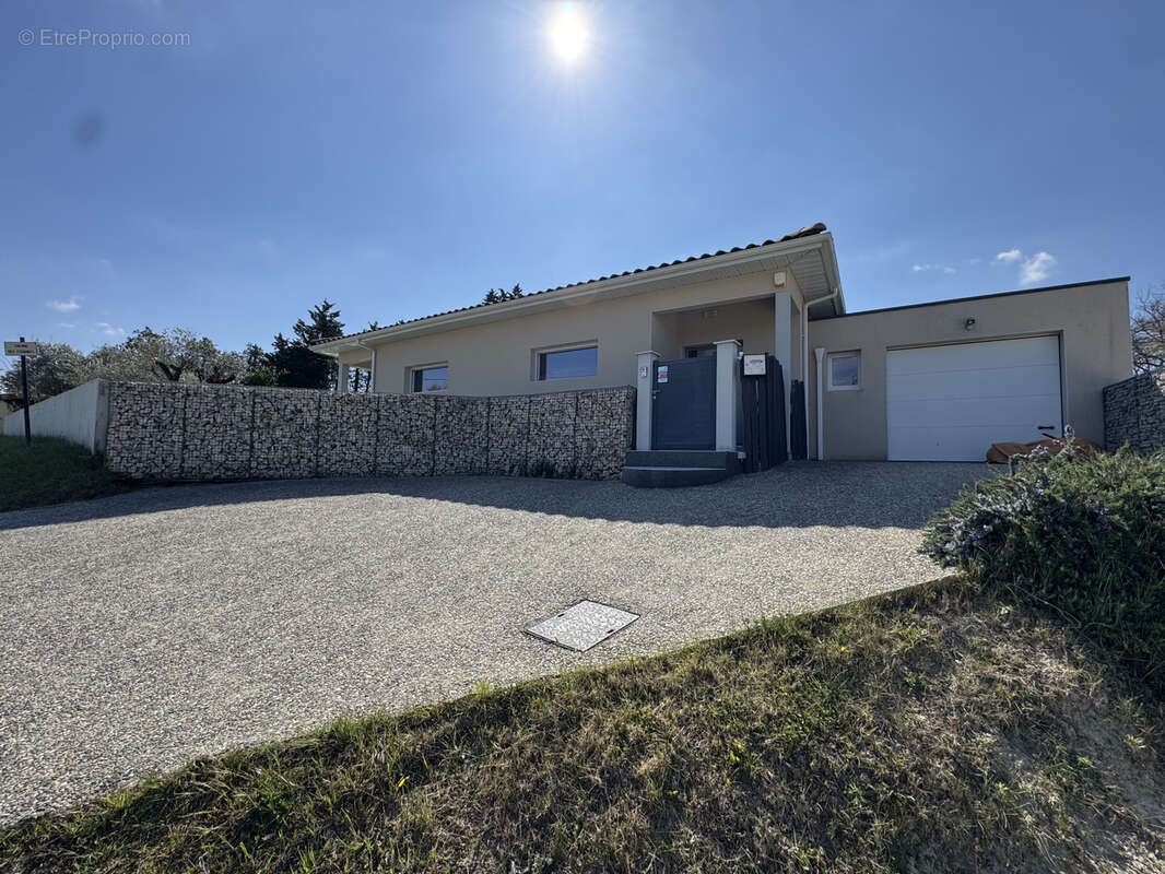 Maison à MONTBOUCHER-SUR-JABRON