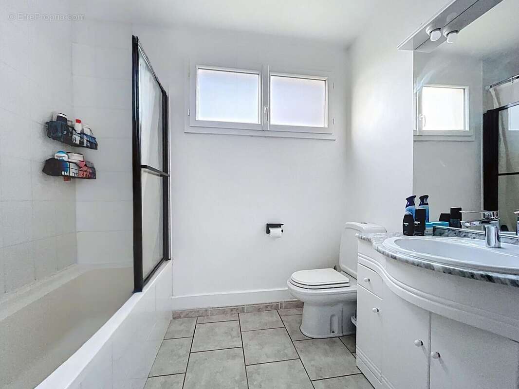 Photo 9 - Maison à VILLENEUVE-LA-GUYARD