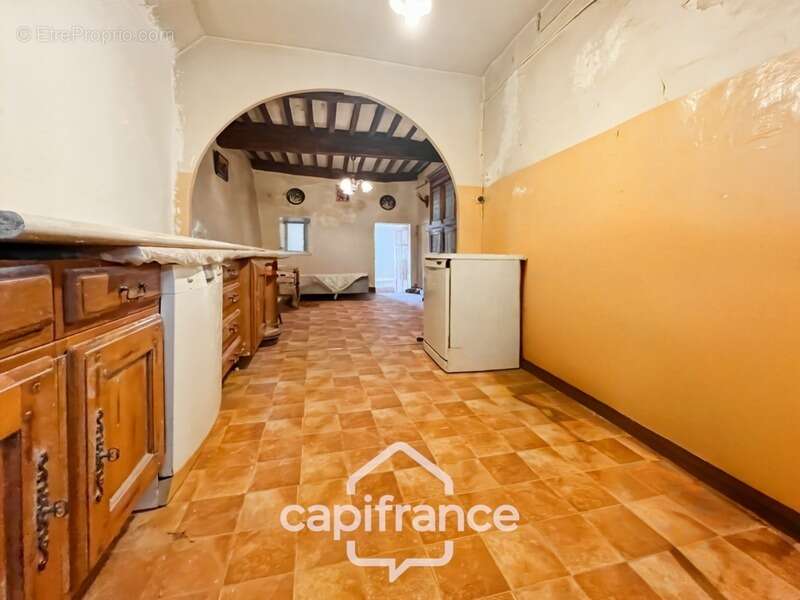 Maison à CAMPS-LA-SOURCE