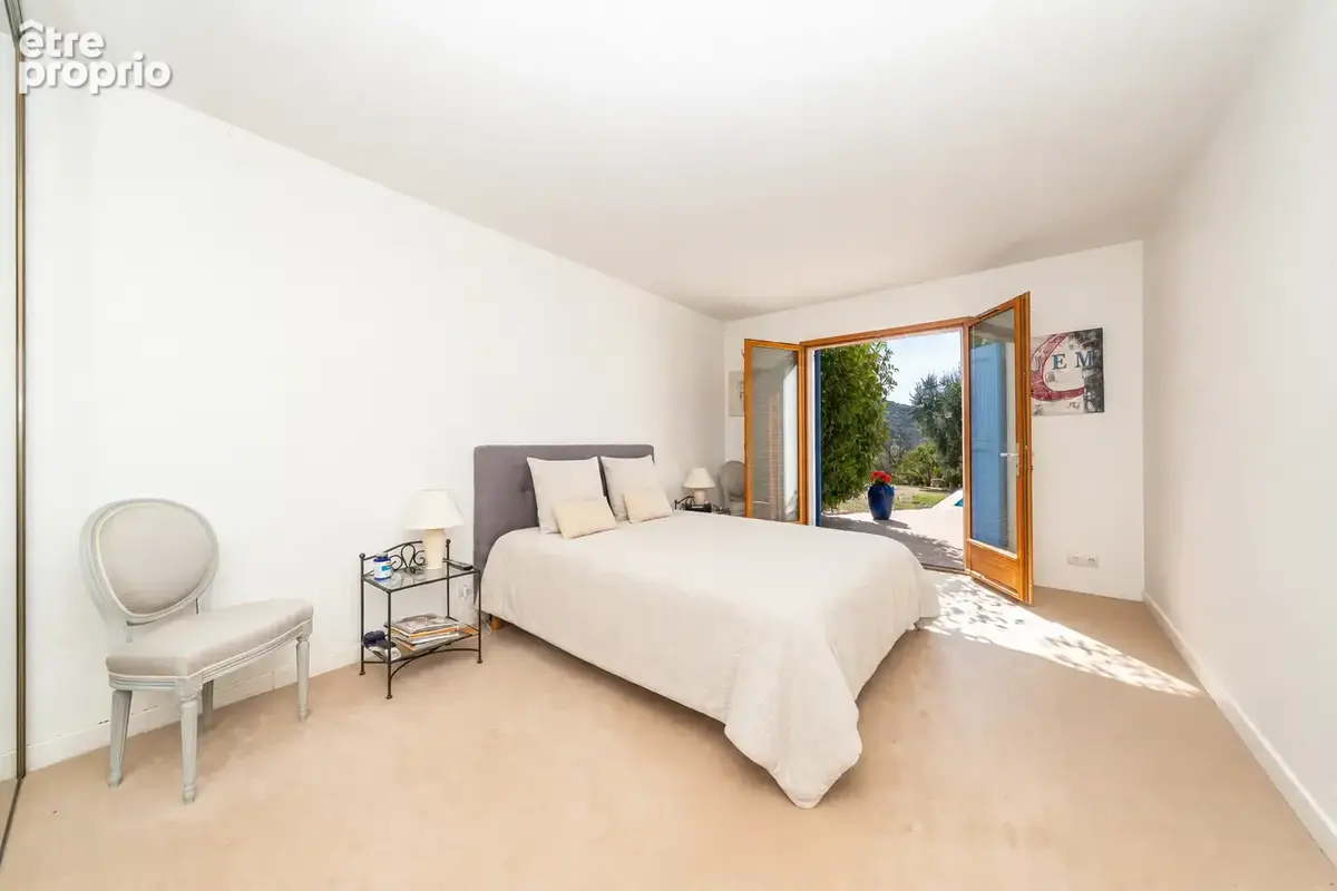 Villa d’architecte - Volumes, lumière, calme et panorama - photo 15