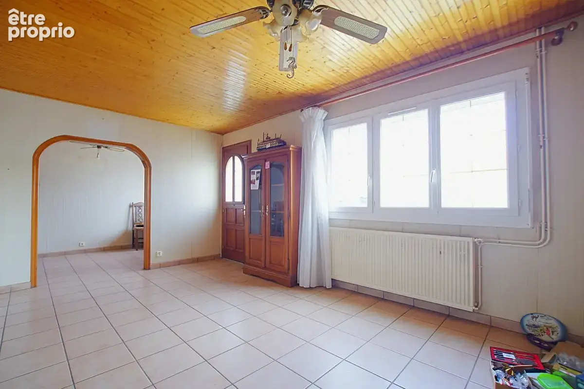 Maison de plain-pied de 100 m2 avec garage et jardin   Fort potentiel - photo 5