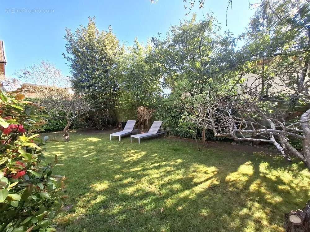 Maison à CROISSY-SUR-SEINE