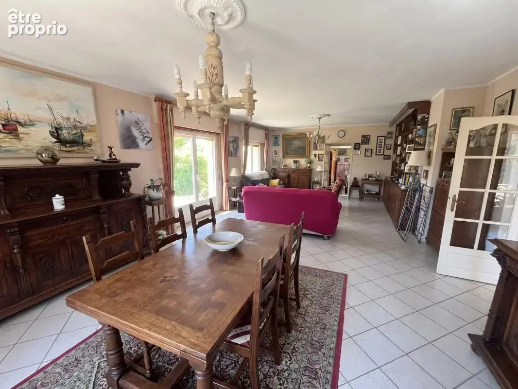  superbe pavillon familial avec jardin, terrasse & grands garages !  - photo 4