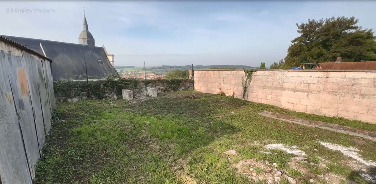 Maison à AUXI-LE-CHATEAU
