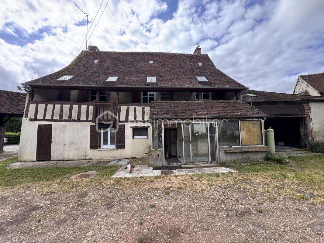 Maison à DAMVILLE