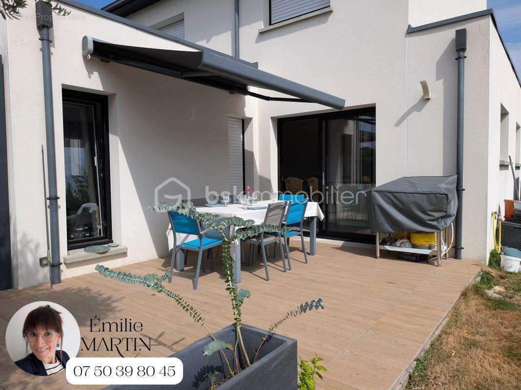 Aux portes de Rennes, à seulement 5 minutes du centre de Cesson-Sévigné, laissez-vous séduire par cette magnifique maison contem - photo 12