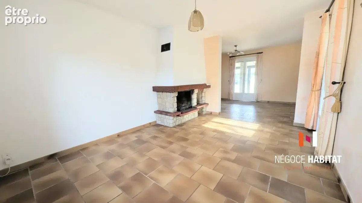 Villa  double garage grand terrain constructible - photo 9