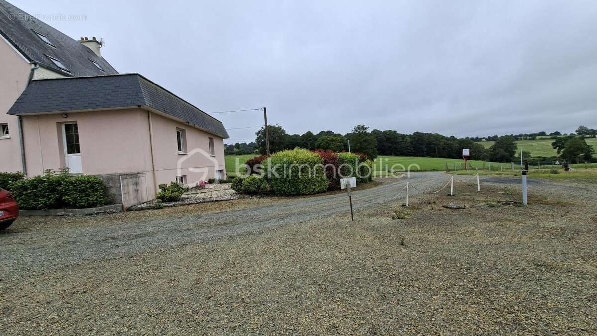 Propriété unique avec habitation de 200 m², vaste dépendance professionnelle - photo 25