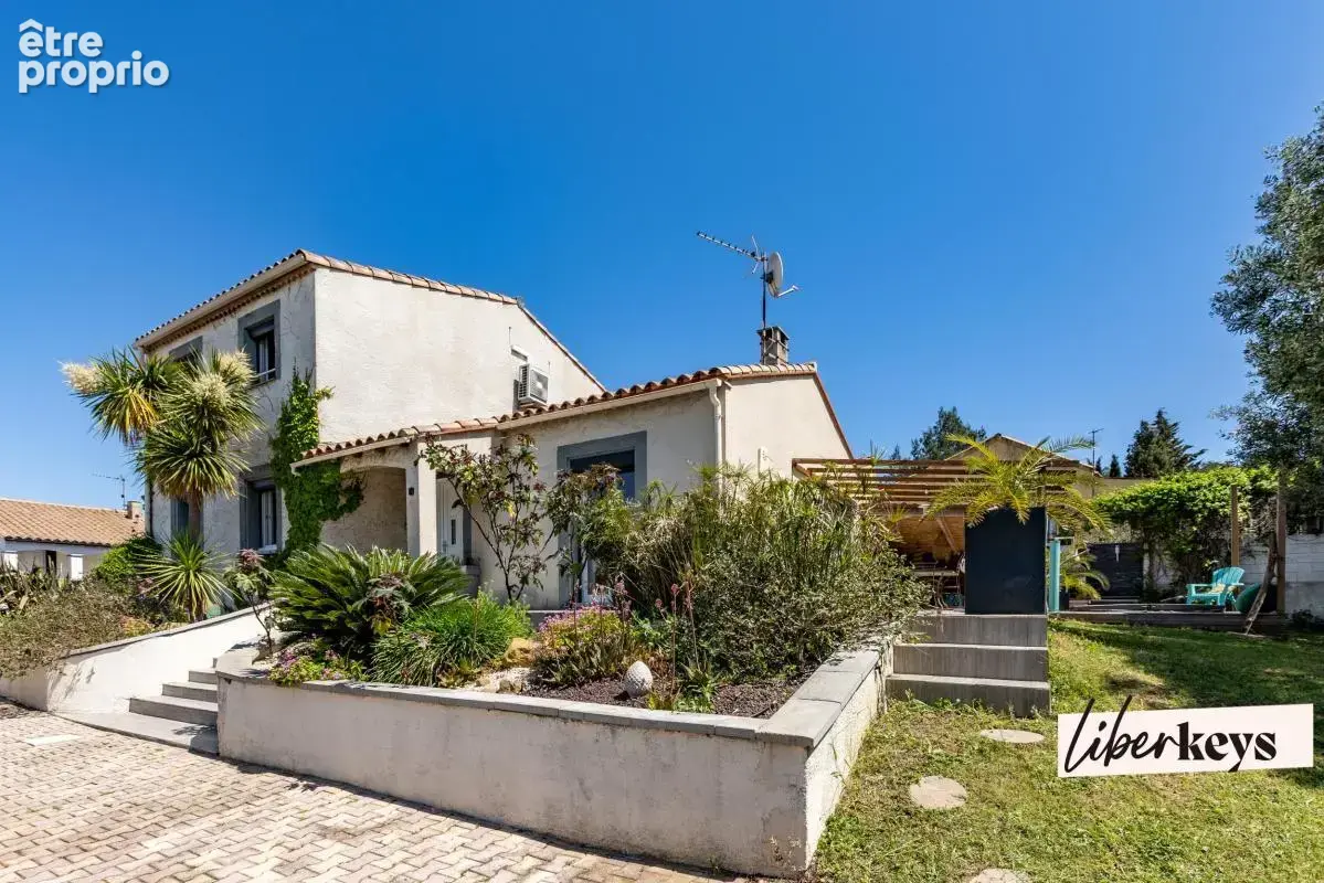 VINASSAN : Charmante maison de 135m² sans vis à vis avec terrain/jacuzzi et garage - photo 15