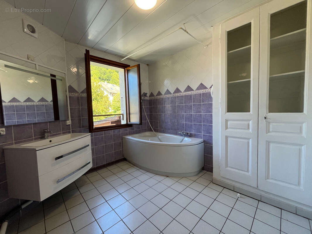 Appartement à SAINT-JEOIRE