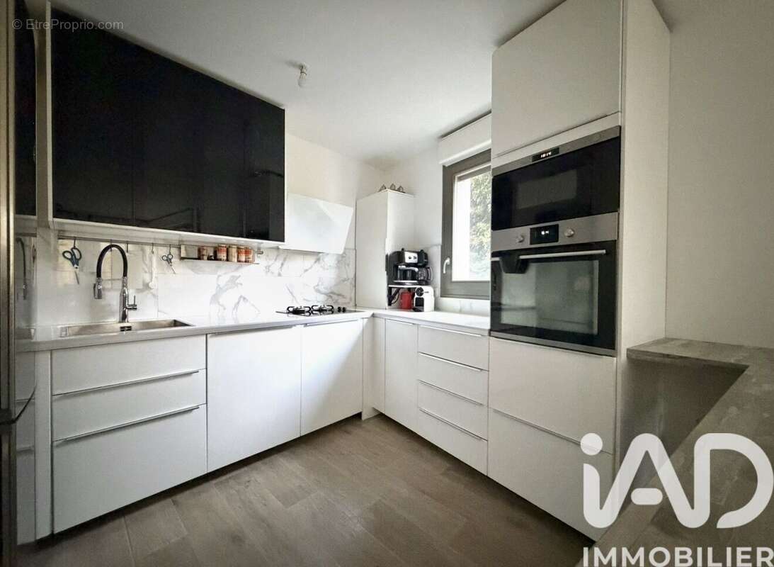 Photo 3 - Appartement à L'ILE-SAINT-DENIS