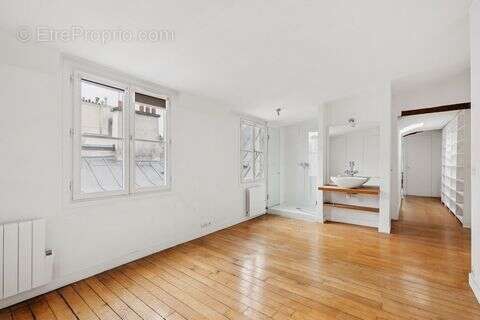 Appartement à PARIS-6E