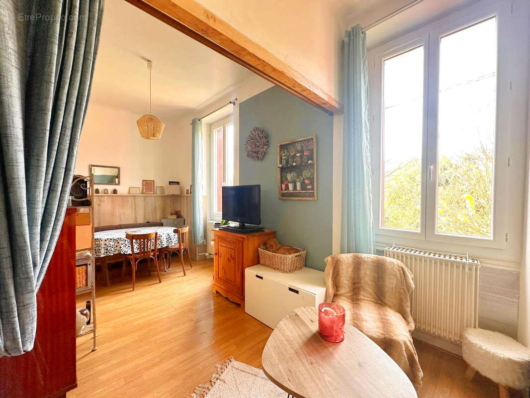 Maison à LIVINHAC-LE-HAUT