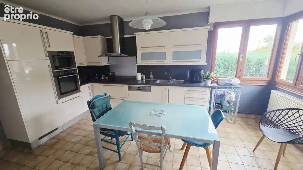 Maison 7 pièces / 136 m² / 234 000 EUR / GUEMAPPE - photo 5