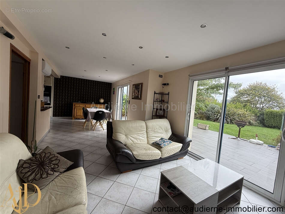 Maison à CONFORT-MEILARS