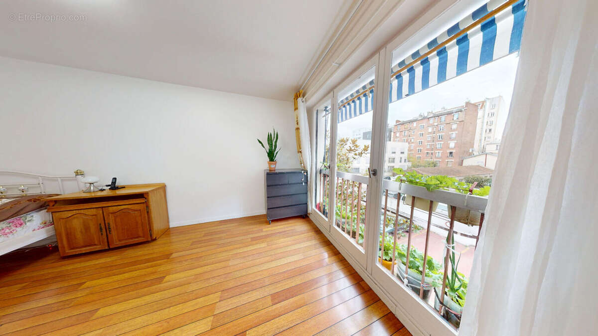 Appartement à AUBERVILLIERS