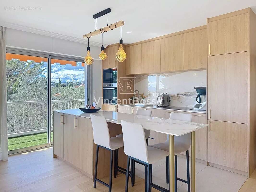 Appartement à LE CANNET