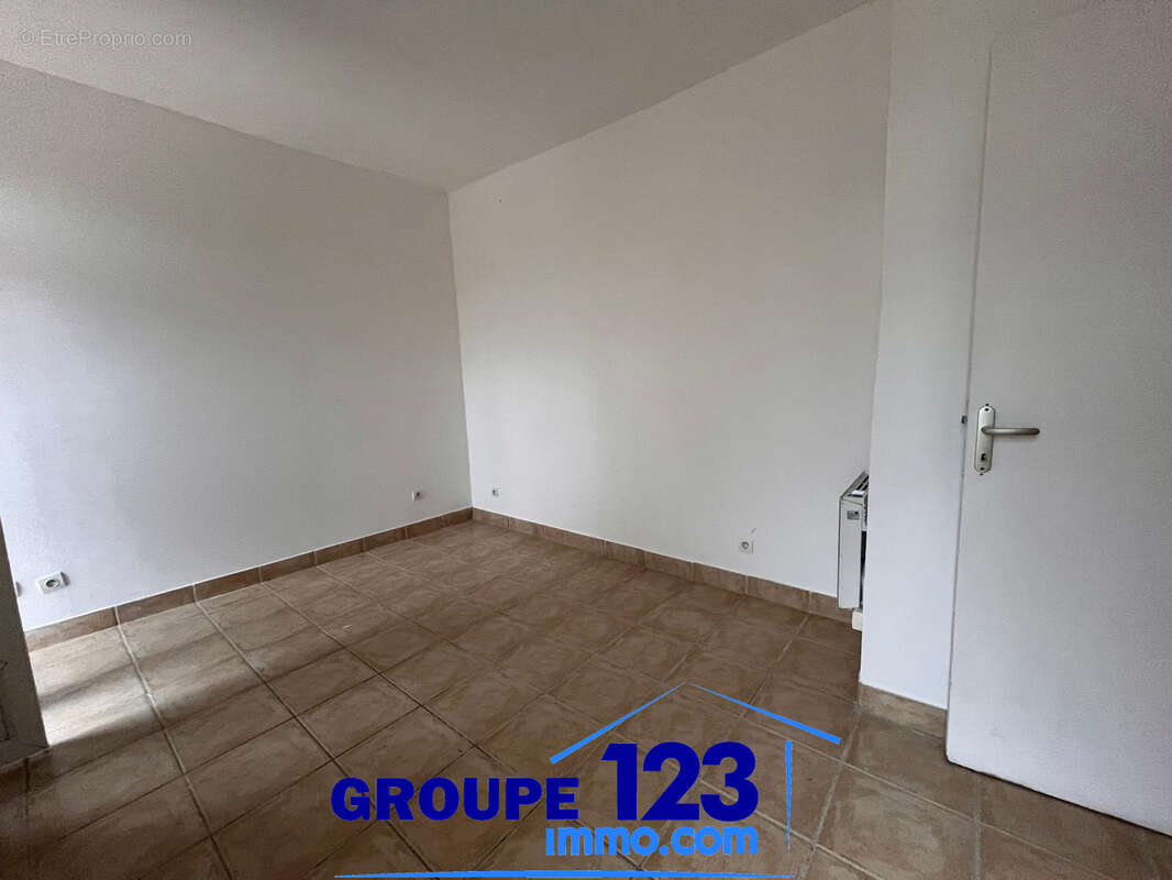 Appartement à BRIENON-SUR-ARMANCON
