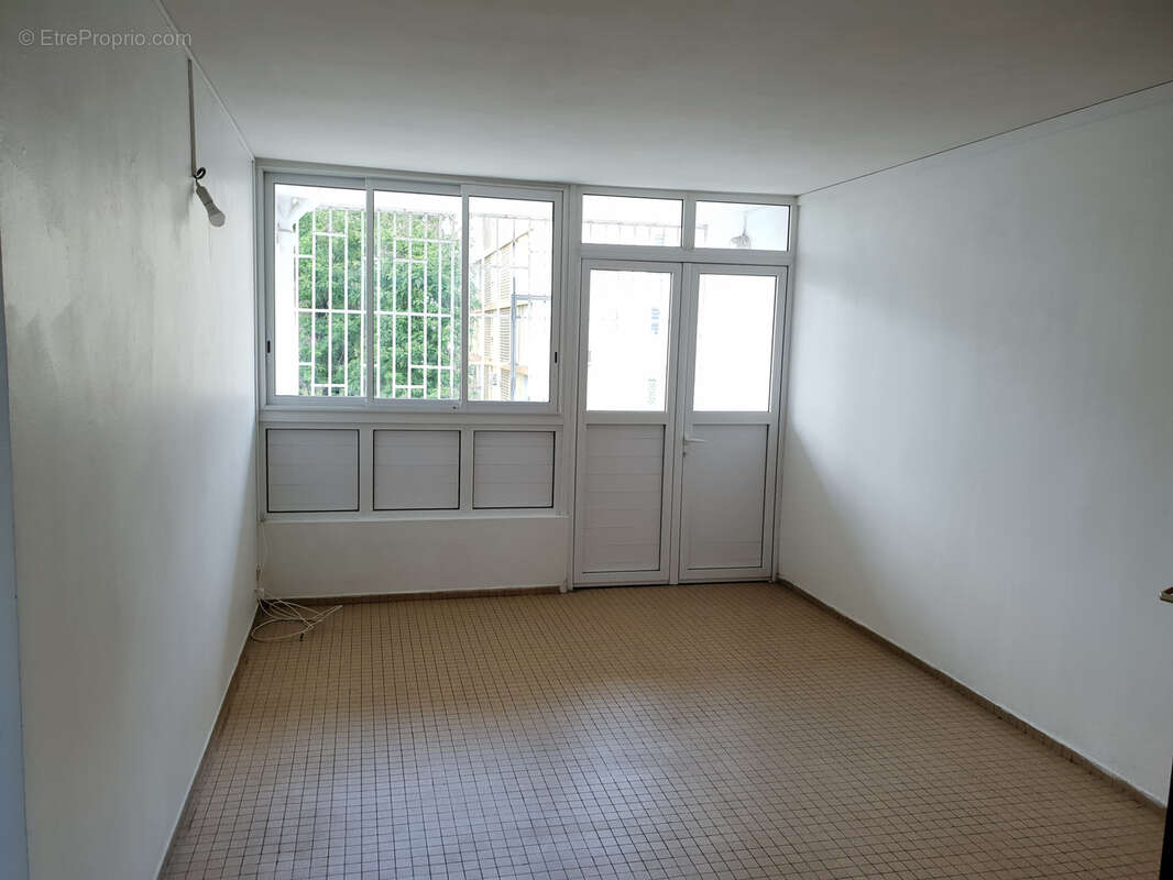 Appartement à LES ABYMES