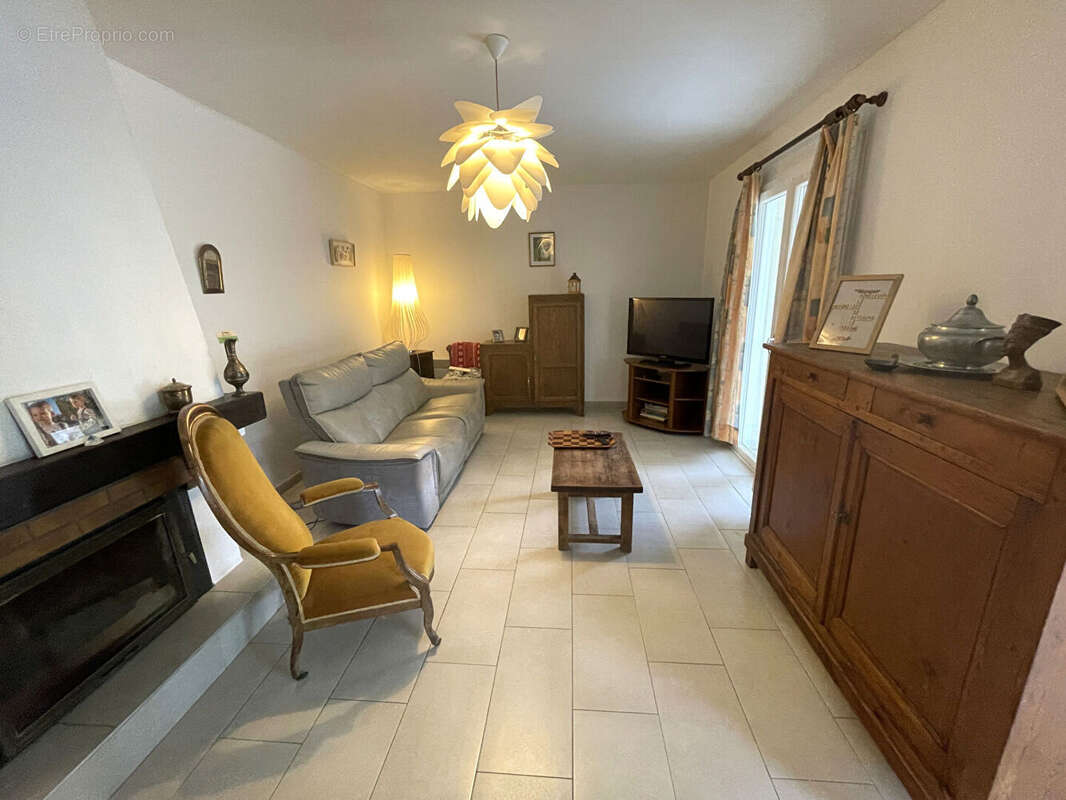 Maison de plain-pied avec piscine et jardin à Penne-d'Agenais - photo 12