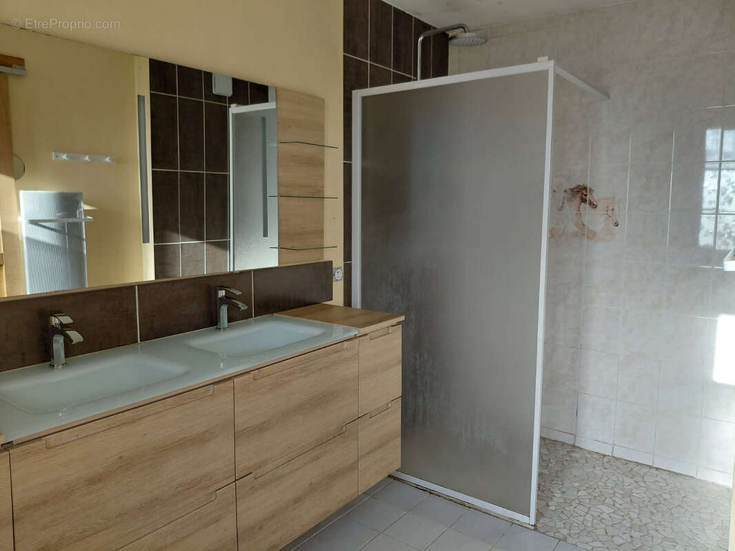 Maison à BOURNEVILLE