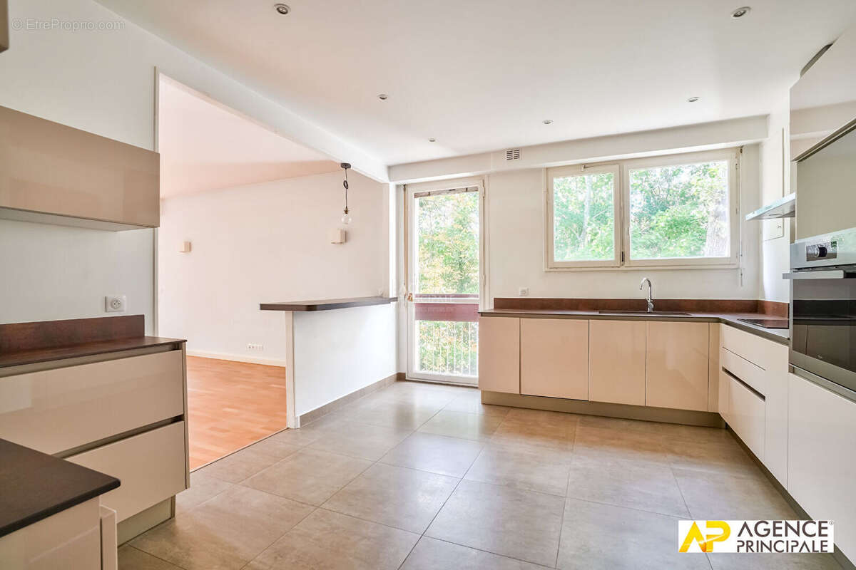 Appartement à MAISONS-LAFFITTE