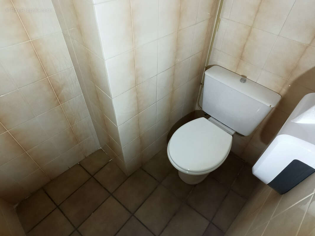 Commerce à SAINT-JUNIEN