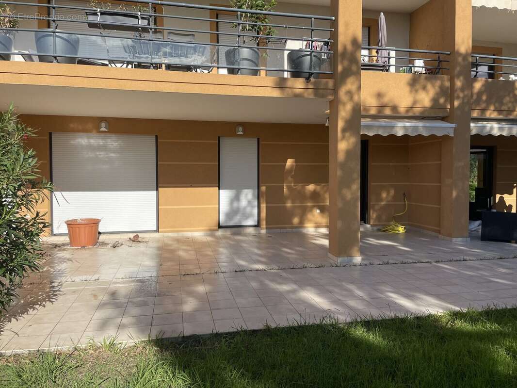 Appartement 130 m² à Saint-Raphael  - photo 4