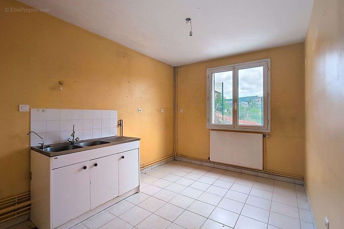 Maison à SAINT-FORGEUX