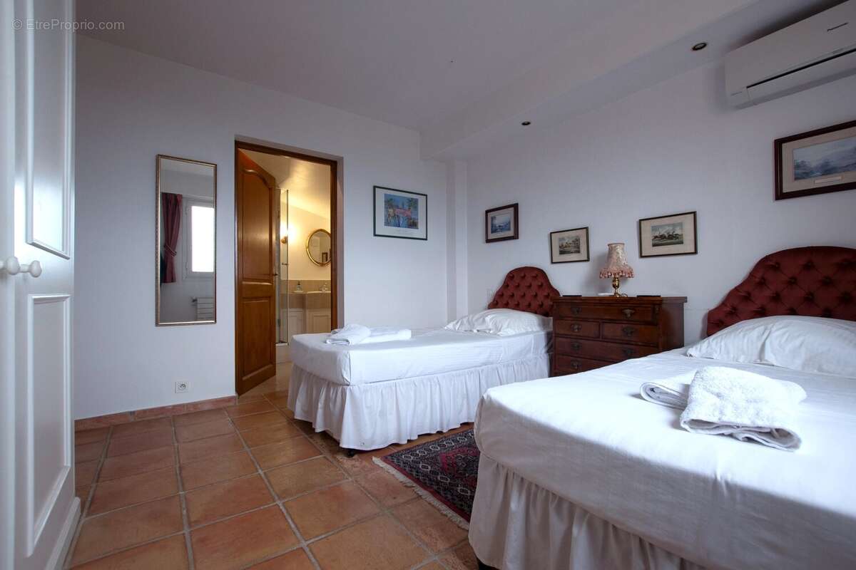 Maison à MANDELIEU-LA-NAPOULE