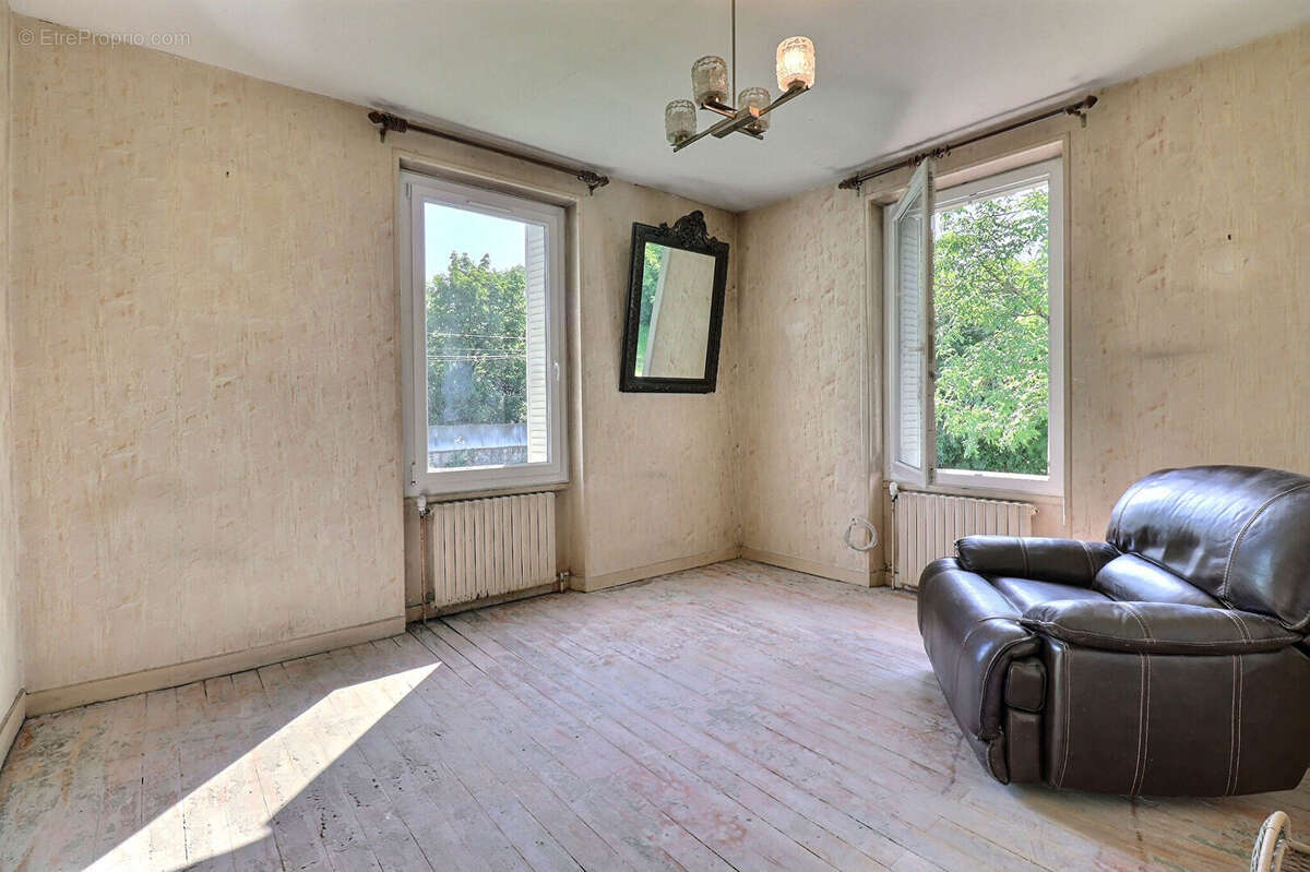 Maison à rénover à Cognin - 7 pièces, 136,92 m² - photo 9