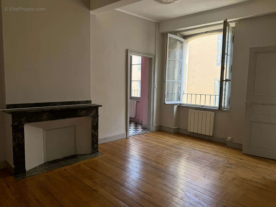 Appartement à CARCASSONNE
